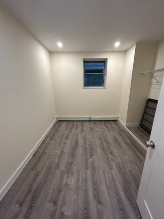 Bedroom - 3 Bed Available NOW! CONTACT NOAH 603-470-8181! Apartments