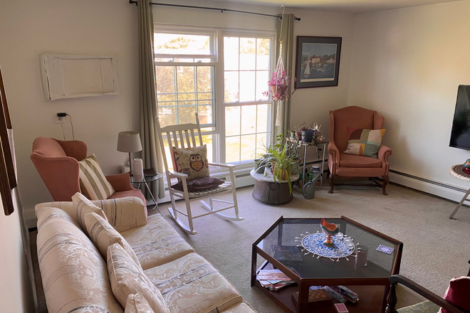Living room 1 - 2BR available for lease transfer in Amherst, Move in: (Aug 15 - Sept 1, Flexible) – Heat Included
