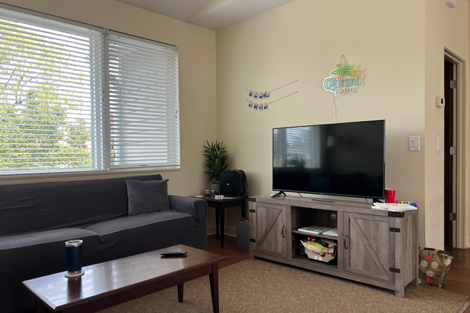 Living Room - Campus Commons Duplex