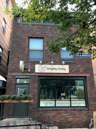 Exterior - One Bedrooms A Block From Pentacrest Apartments