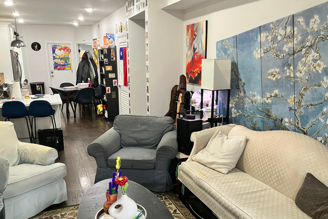 Living Room - 7 Strathmore Rd Apartments