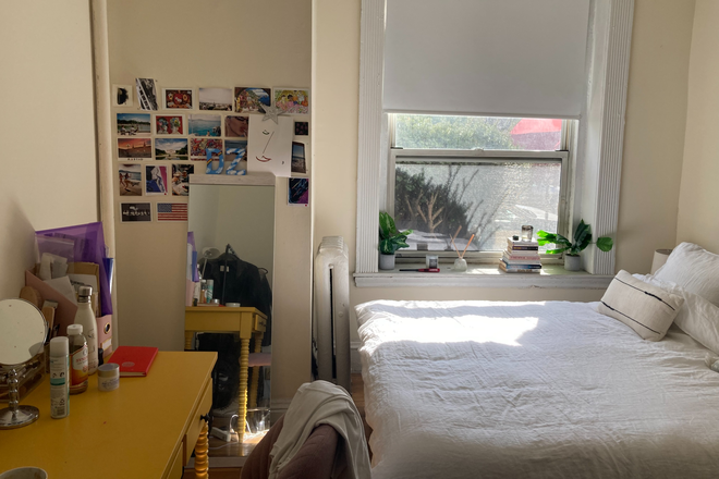 Bedroom - Affordable 3 bed 1 bath in Fenway Apartments