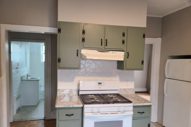 kitchen appliances - 118 Inman Street, 2nd floor Apartments