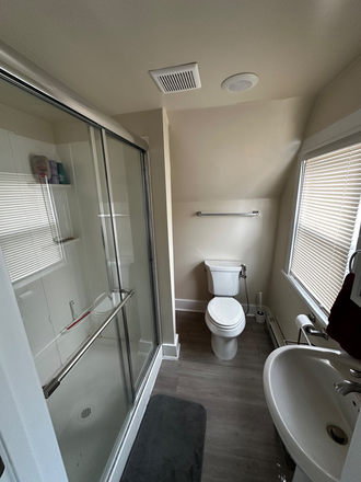 Bathroom - 1B1B + Living room Apartment for summer sublet [4 months, price/duration negotiable]