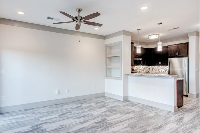 Living area - Cascades Apt - full apt available