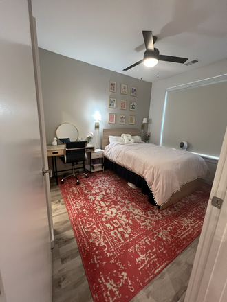 bedroom - Hub apartment, close to campus