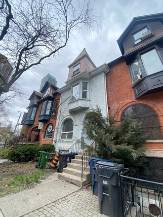 Street view of house - 1 Room in a 5-bed, 3-bath Townhouse 7 Minutes From Vic