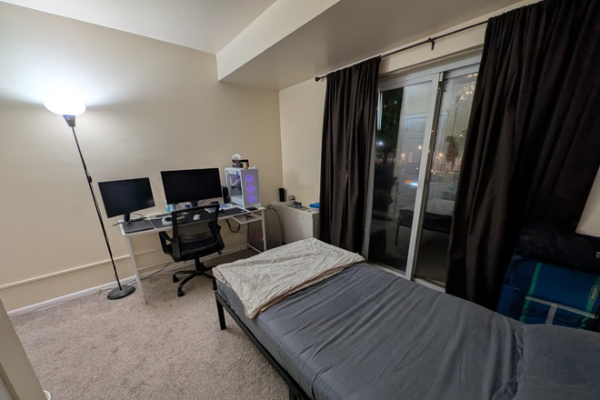 Photo 1 - College Park Towers