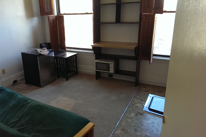 studio unit - 371 Commonwealth Avenue, Boston - Equidistant to BMC and B.U. Main Campus