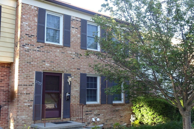  - 3 Bedroom 1.5 Bath Townhouse
