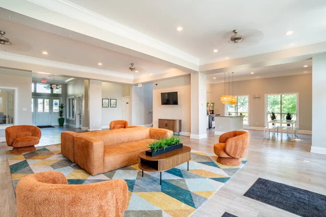 Located just minutes from UNC Charlotte, Latitude49 offers fully furnished 2- and 4-bedroom student apartments designed for comfort, conveni - Latitude49