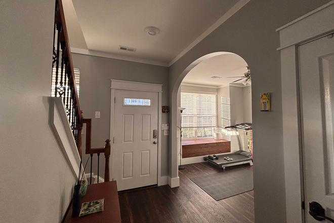 Entrance - Fully Furnished 3BR Lakefront Townhouse + In-Home Gym (Utilities Optional)