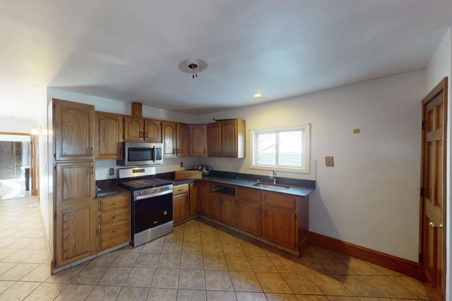 kitchen - *NO BROKERS FEE!* 2 Bed Split  1 Bath w/ LAUNDRY IN UNIT! Avail. 9/1/26! Apartments