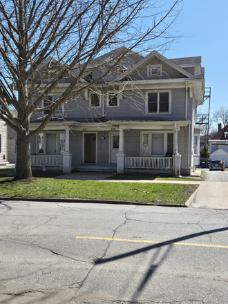 Outside street view - House very close to Campus and Downtown