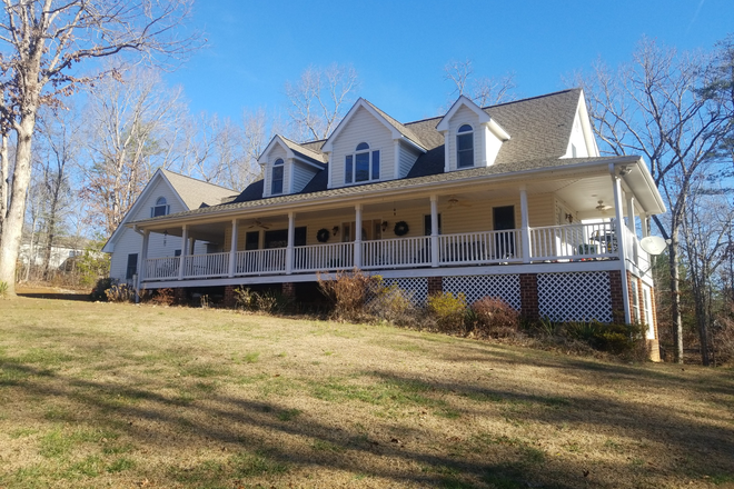 Right Front Exterior View - Godly Student(s) - Everything Included* Duplex