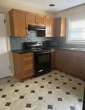 Kitchen - 2 BR/1 BATH Super Nice Apt with Parking