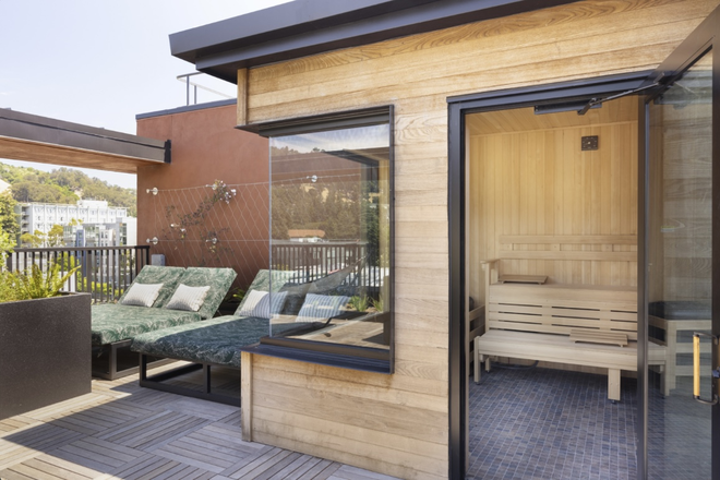 Sauna and rooftop - THE HUB - Amazing furnished apartment across the street from campus!