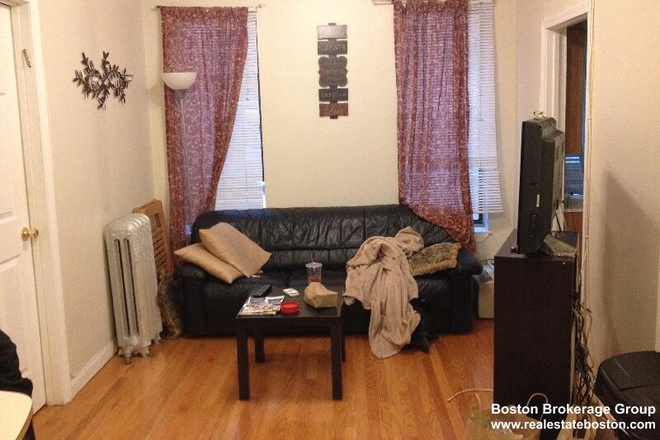 kitchen - living room - 2 Bd on Huntington Ave!! Condo