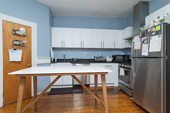 ... - GREAT 3 BEDS/1 BATH WITH RENOVATED KITCHEN AND DISHWASHER