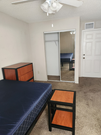 Bedroom - Knights Circle Apartments