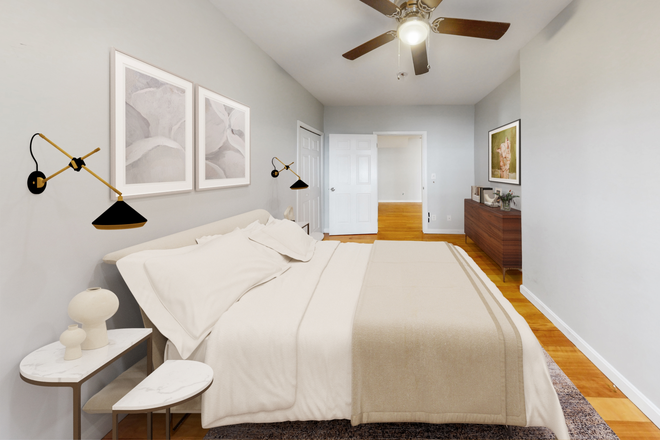 - - No Broker Fee!! Short Drive/Commute to Campus!! Renovated 2 bed 1 bath