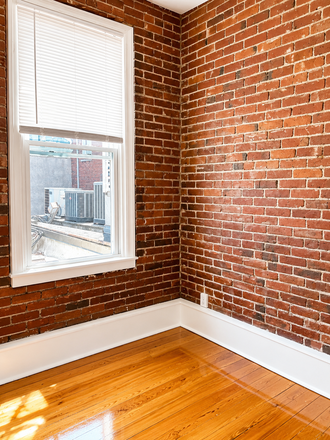 exposed brick - Location, Wow & Utilities included! Flex start date 7/15  8/1 or 8/15 Great for three or four peop Apartments