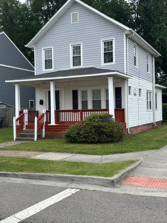 877 W 43rd Street - 3 Bed room, Large kitchen and living room House