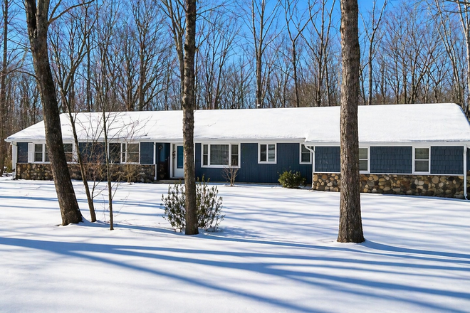 Front exterior - Close to Campus!  Great neighborhood!