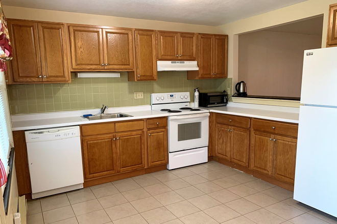 Kitchen - Townehouses of Amherst Unit 53