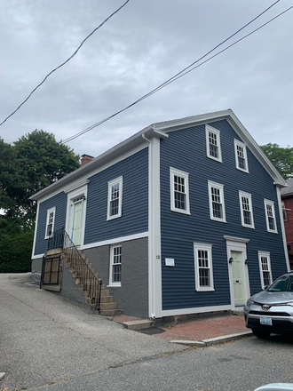 exterior - Single Family in Fox Point, 4/5 bed, 3 bath, in-law, au-pair/home office, A/C, 3 car parking