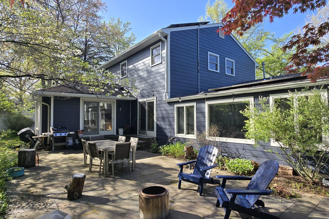 Backyard - Summer sublet:Furnished 4BR home-Shadybrook Lane-Princeton