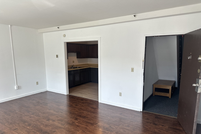 Living Area - 877 Main Street Apartments, close to UCONN, ECSU