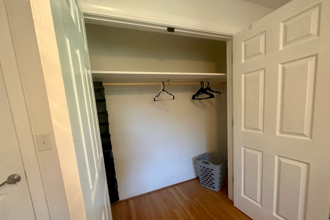 Closet - Quiet Room Near Downtown House