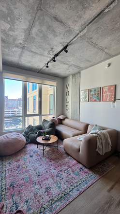 Living Room - Hub Lease Takeover