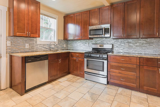 Kitchen - House on Pennsylvania Ave