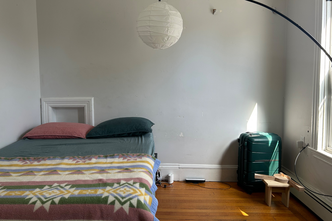 Bedroom North View - Furnished room in a 4 bedroom apartment in Inman Square