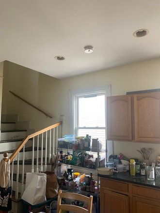 kitchen - 7 bed townhouse, 2 baths, furnished, available June 1, 2026