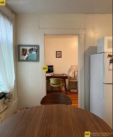 Call NOW for showings! 617-236-8600 - CAMBRIDGE STREET - LOVELY BEACON HILL 1 BED W/ HEAT & HT WTR INC! *AVAIL NOW!* Apartments