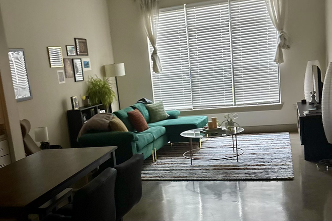Living Room - further photos and full video tour available on request. - Station Nine 1B/1B Short-Term Sublet Apartments