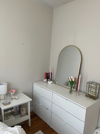 Dresser - Summer Sublet - Furnished Room in 4 bedroom apt