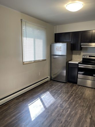 T - 25/26 433 S Johnson St. Apartments