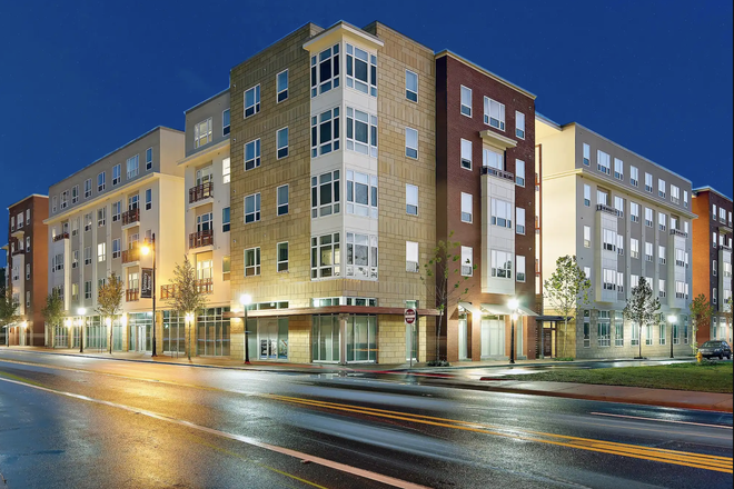  - Studio Apartment for Graduate Student at the Continuum for Spring and Summer