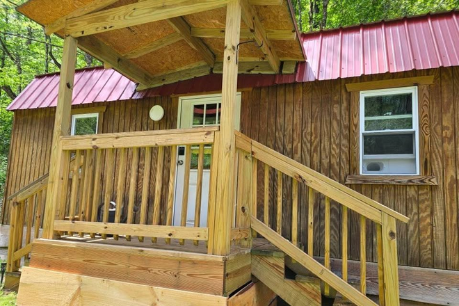 Front door - Perfect Tiny House for Grad Students or Nursing Students!!!