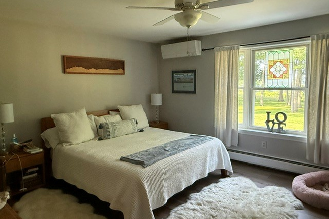 Master Bedroom - 2 bedroom townhome on bike bath with lake views