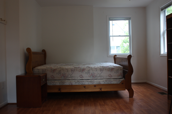 bedroom-1: master bedroom - One bedroom is available now House