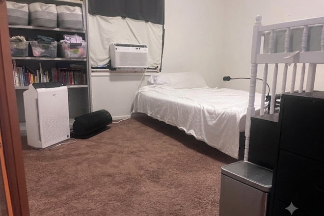 Bedroom1 - Private 1-bed/1-bath with parking, close to UCR Campus House