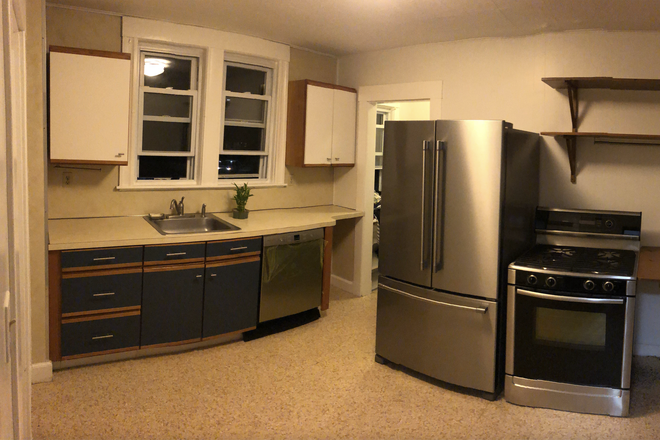 Kitchen - Avon Hill 1st Floor Apartment