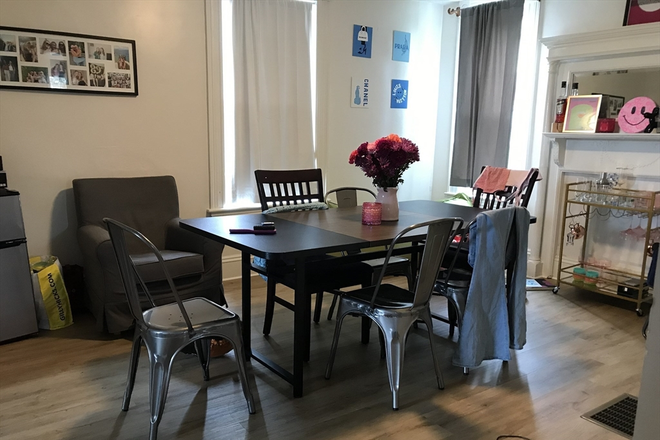 Dining Area - Huge 6 Bed 2 bath near Brandeis Apartments