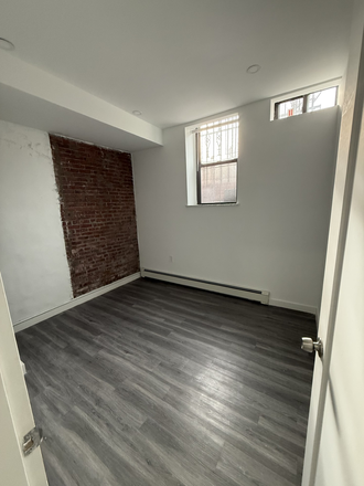 . - ROOM available in a 4bed 2bath with in unit laundry and back patio Apartments