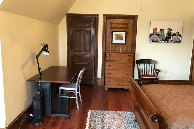 Bedroom - BEDROOM FOR RENT With Shared Amenities in Overbrook Farms Home